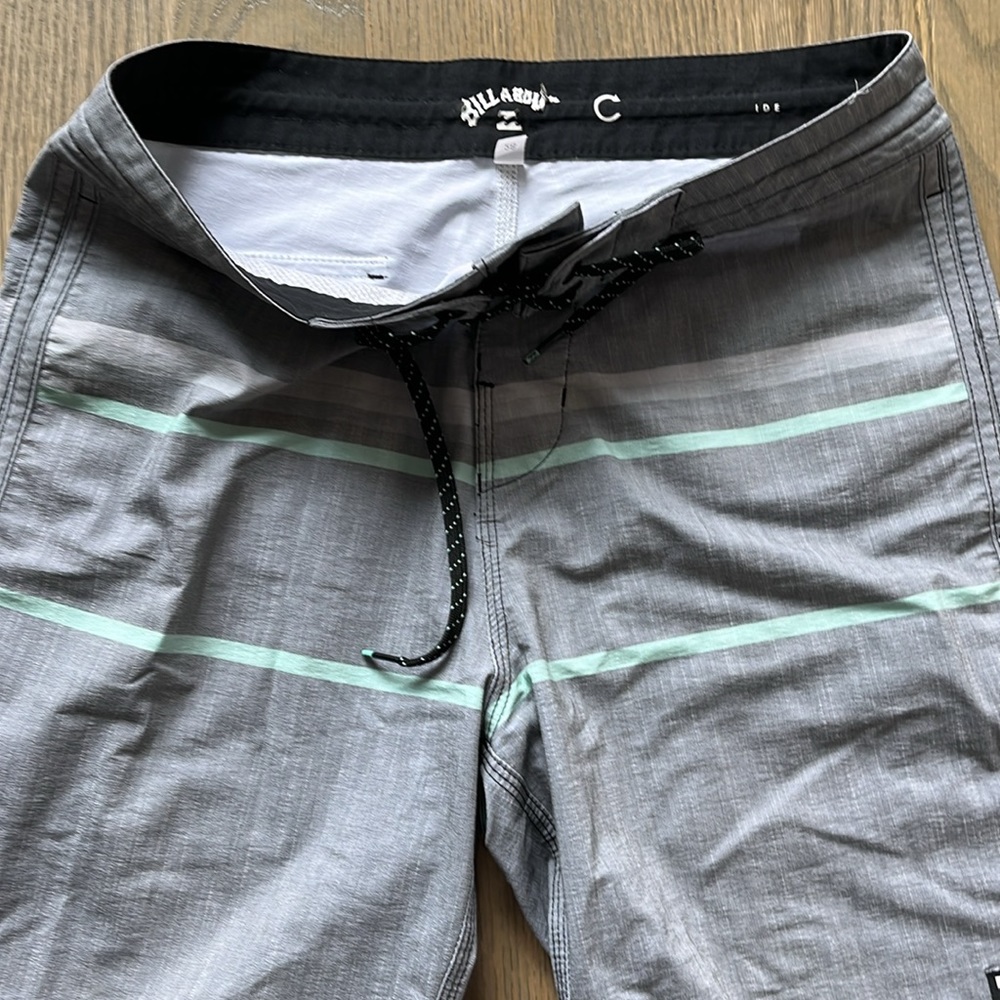 Men's Billabong Men's 4-Way Stretch Spinner Lt Boardshort - Sz 28 - Picture 2 of 3